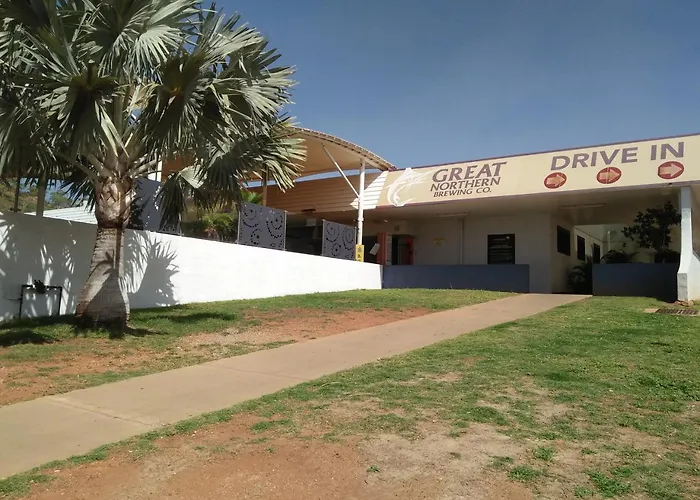 Overlander Hotel
