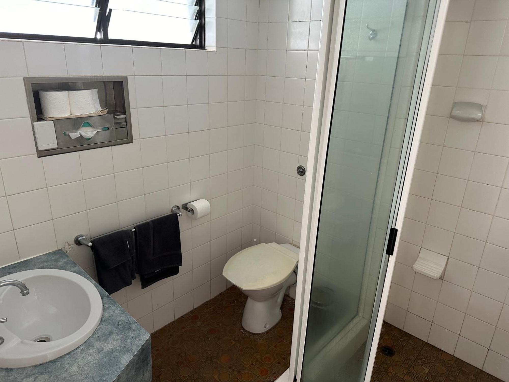 Overlander Hotel 3*